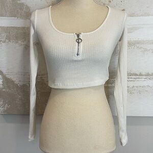 Olivaceous Size Medium White Crop Top (NWT)